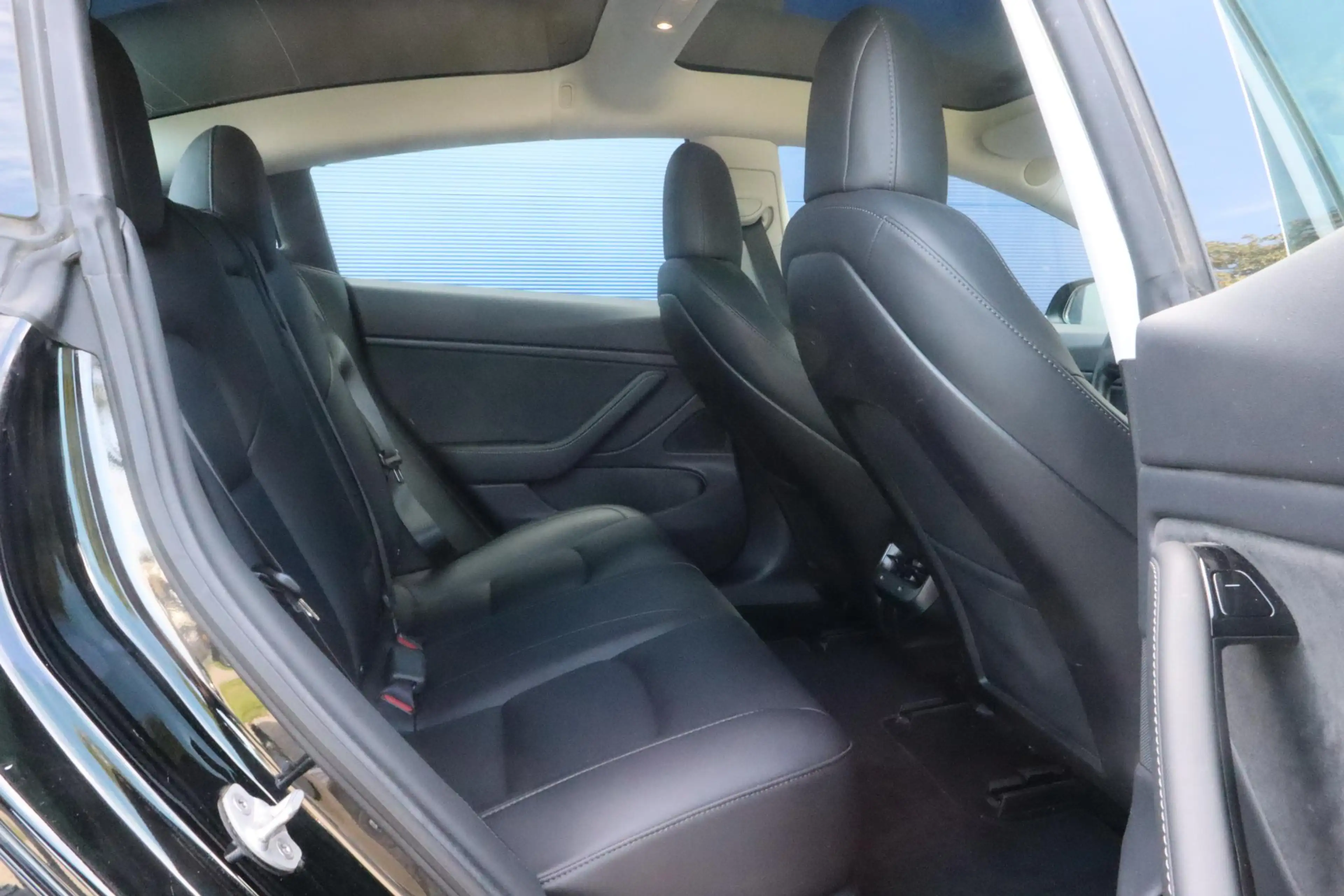 Tesla Model 3 Long Range AWD 75 kWh | 83,6% | Full Self-Driving — photo 14