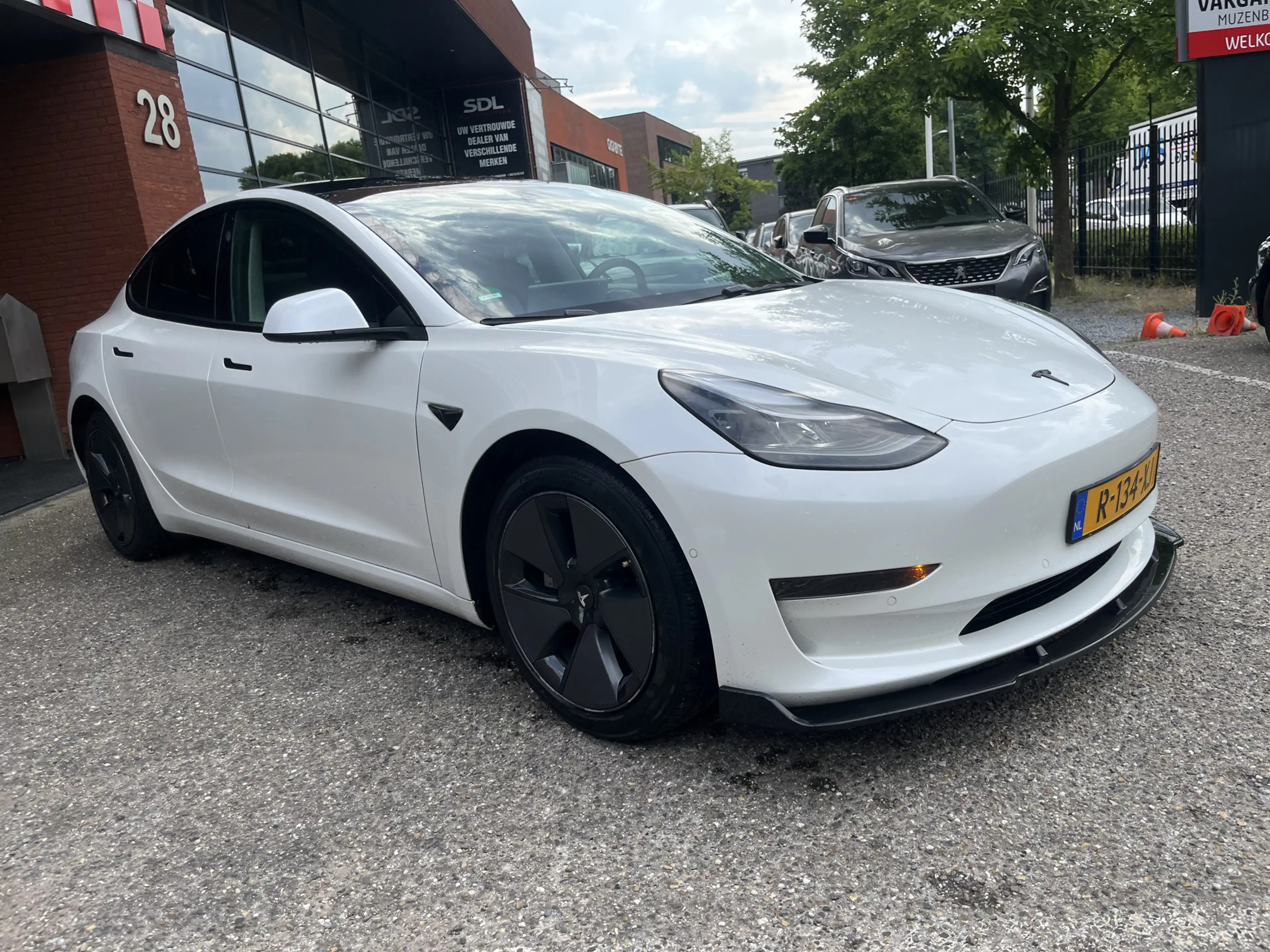 Tesla Model 3 Standard RWD Plus 60 kWh PANODAK // NAVI // ADAPTI — photo 8