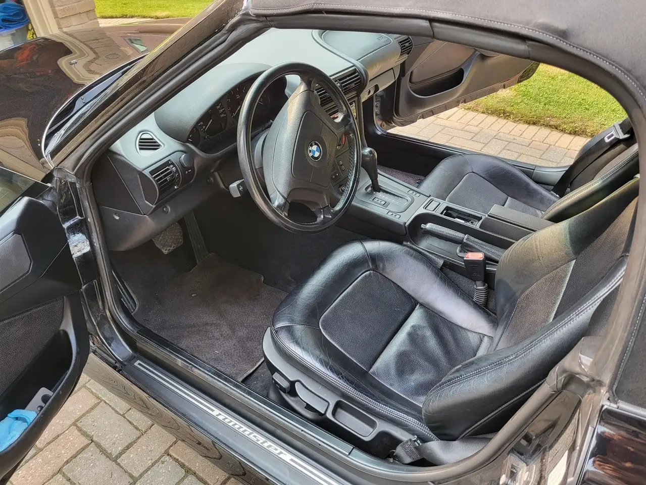 BMW 3 Series снимка BMW 3 Series