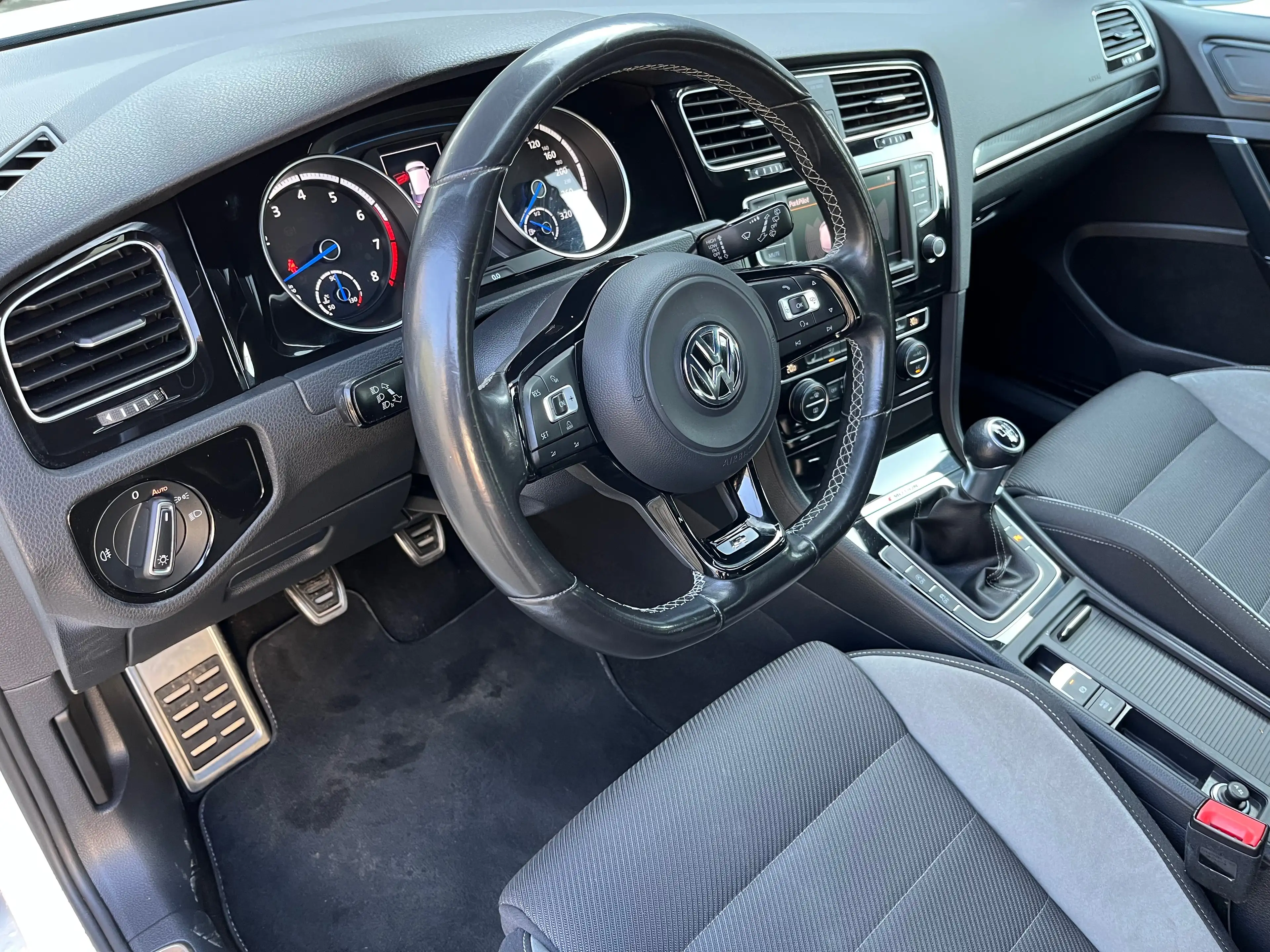 Volkswagen Golf R 2,0 R 4Motion 1.Hand/VW-Scheckheft lückenlos — photo 8