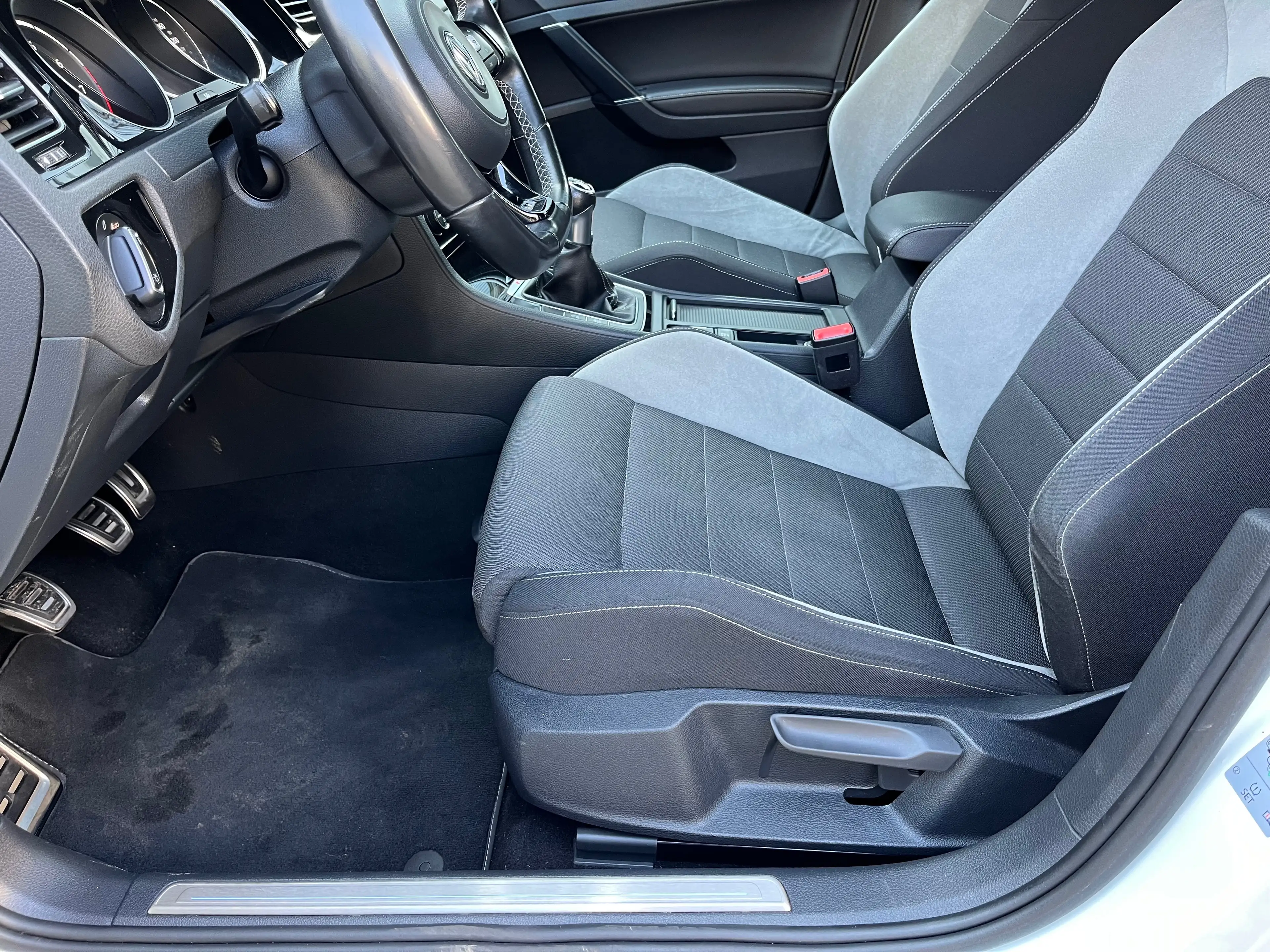 Volkswagen Golf R 2,0 R 4Motion 1.Hand/VW-Scheckheft lückenlos — photo 10