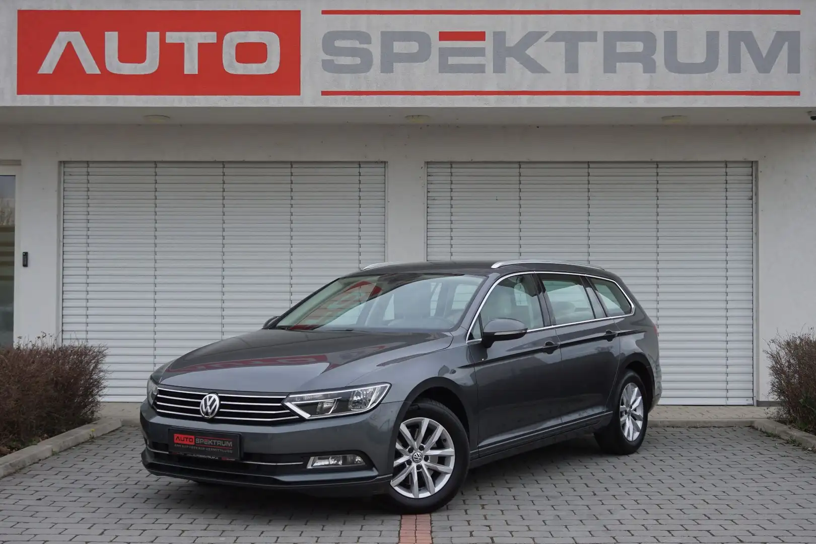 Volkswagen Passat Variant Comfortline TDI | € 81 mtl | Zahnriemen NEU | Grau - 1