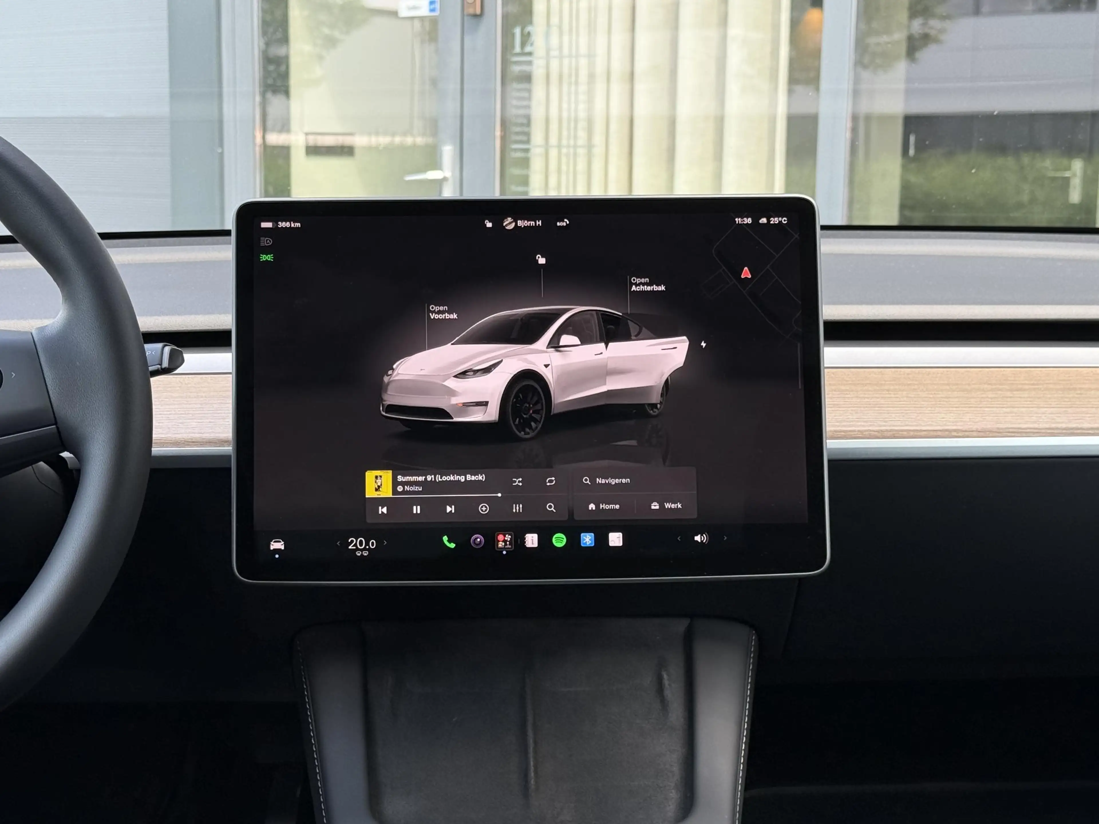 Tesla Model Y Performance AWD/Pano/Trekhaak/95%SOH — photo 25