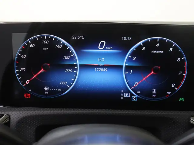 Mercedes-Benz Cla view 11
