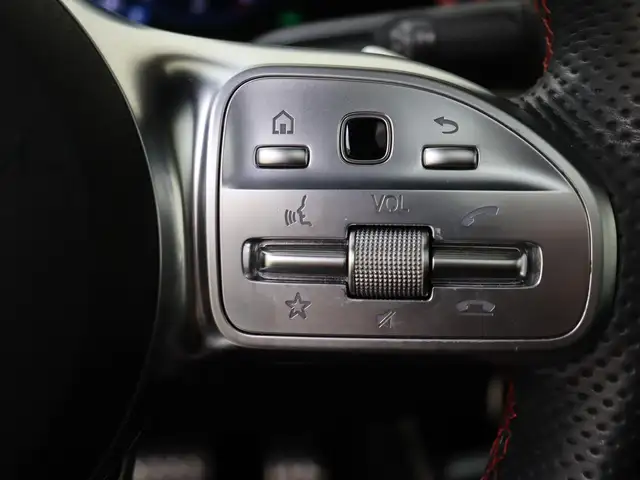 Mercedes-Benz Cla view 13