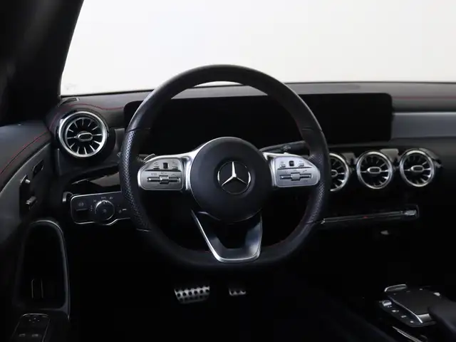 Mercedes-Benz Cla view 10