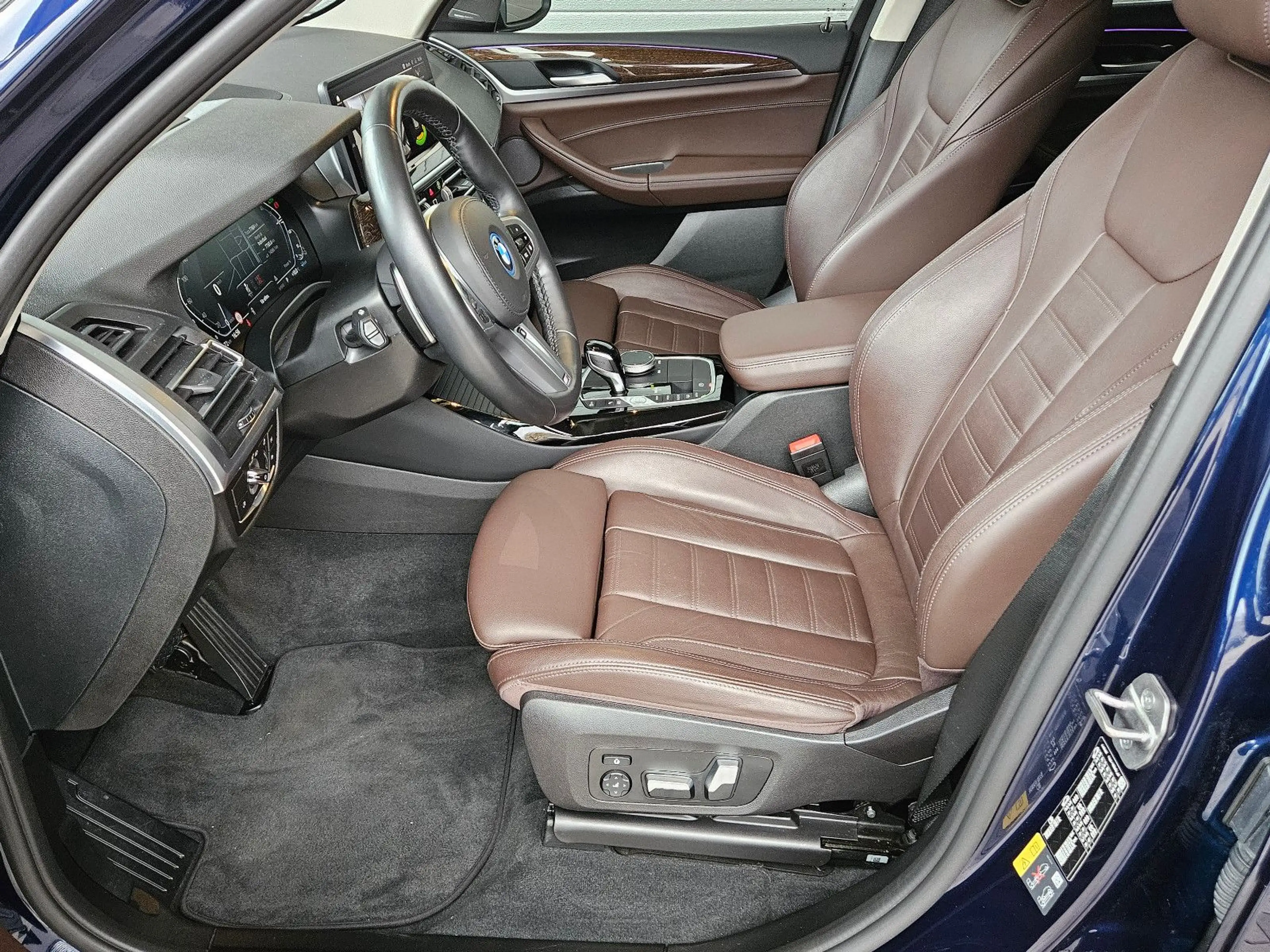 BMW X3 xDrive30e M Sportlenkrad 20Zoll — photo 9