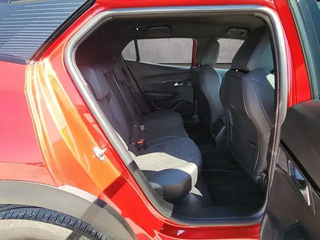 Peugeot 2008 view 14