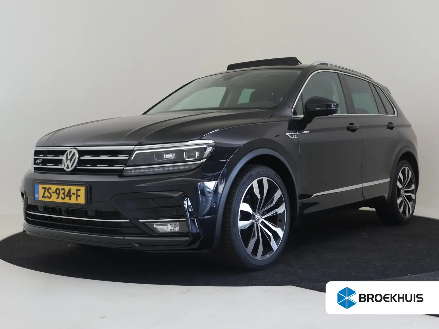 Volkswagen Tiguan 1.5 TSI ACT Highline R-Line 7-DSG | Trekhaak | Pan Noir - 1