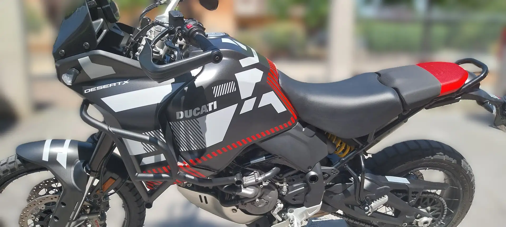 Ducati DesertX Schwarz - 1