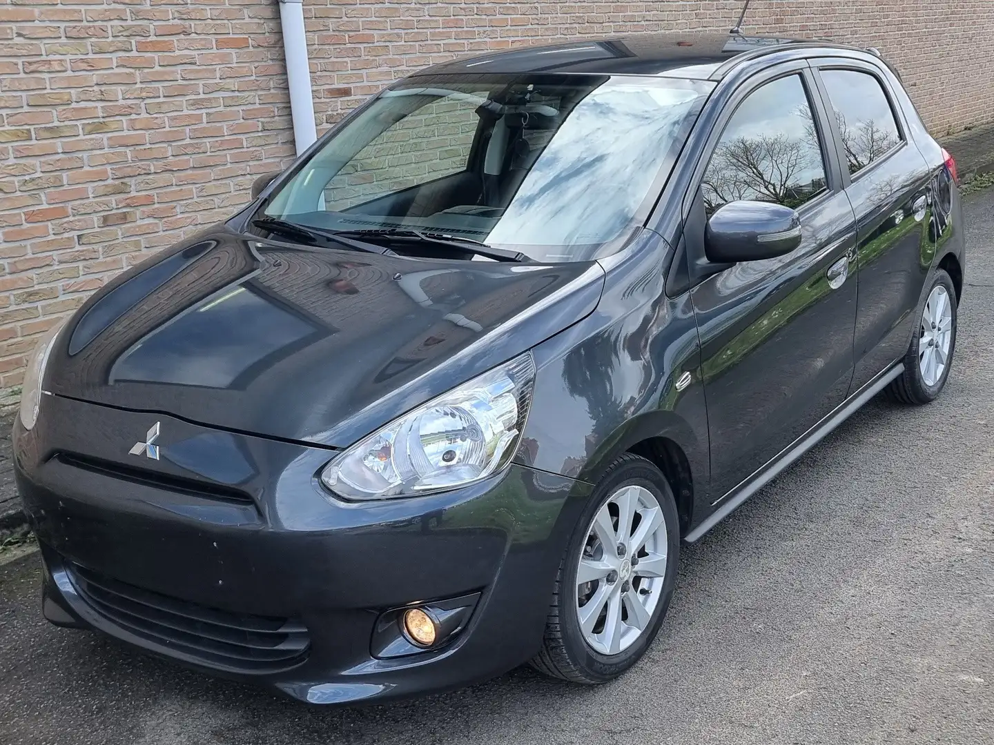 Mitsubishi Space Star 1.2i ClearTec Touch Edition CVT Gris - 1