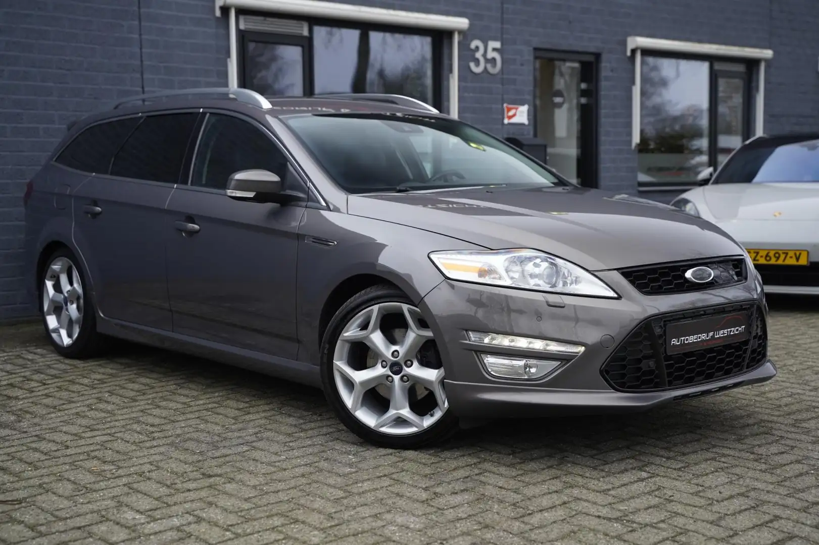 Ford Mondeo Wagon 2.0 EcoBoost S-Edition 240pk, Automaat Zwart - 2