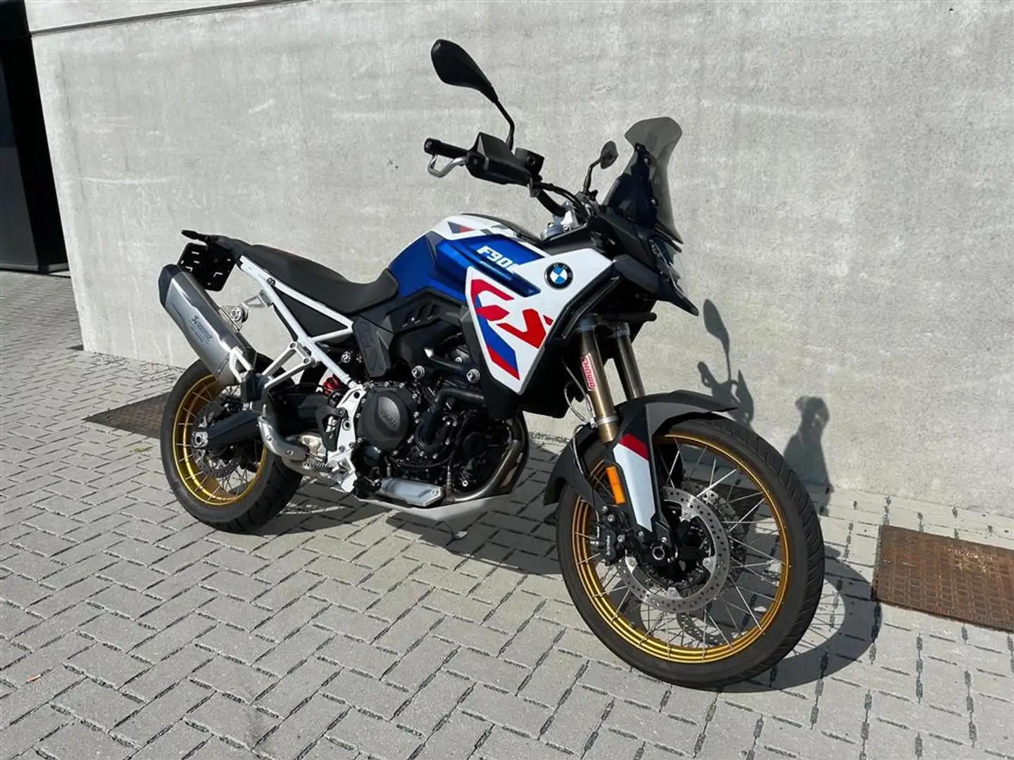 BMW F 900 GS 0 - 2