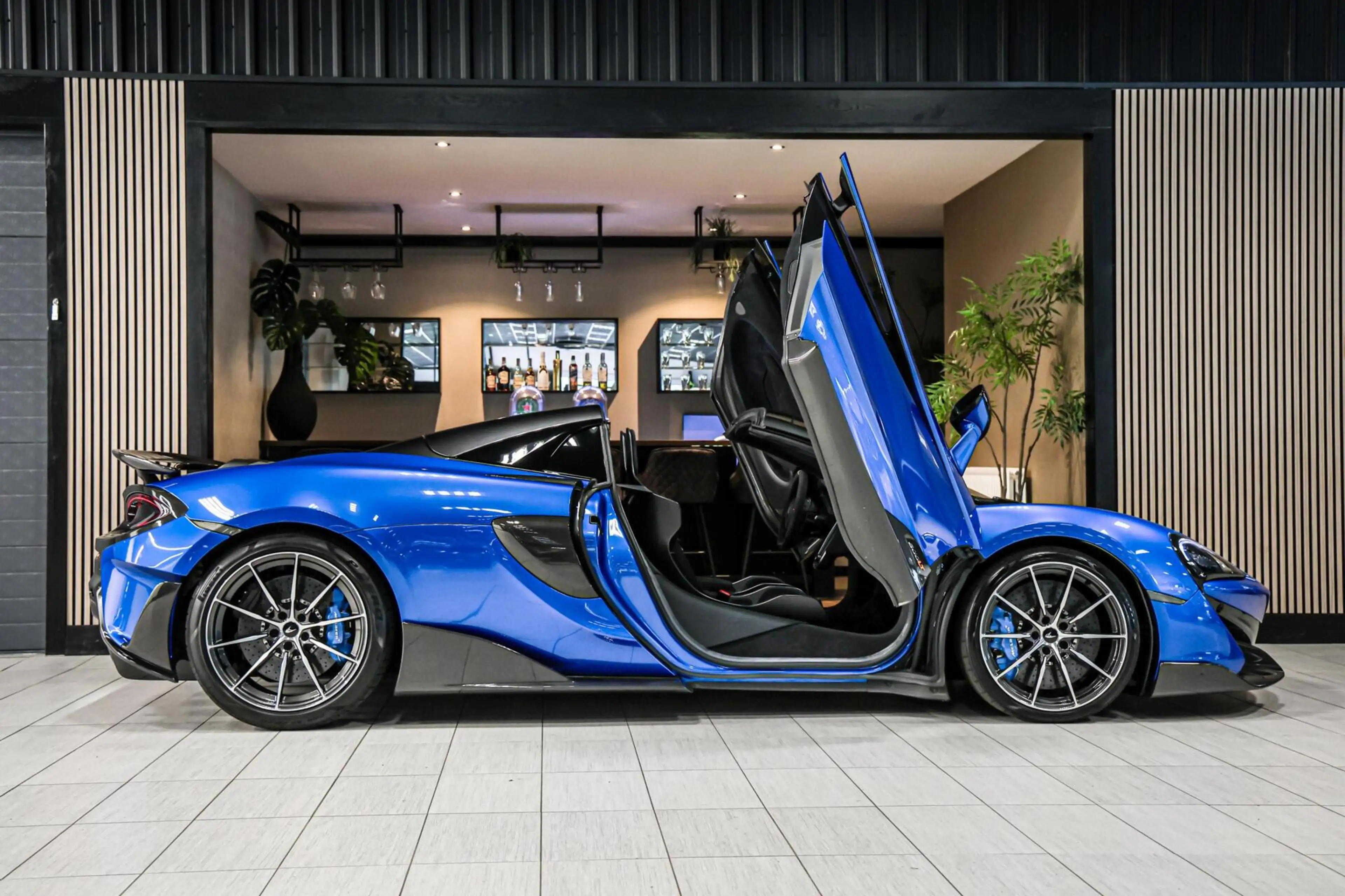 McLaren 600LT Spider 3.8 V8|Senna seats|PPF|Lift|Carbon|B&W — photo 8