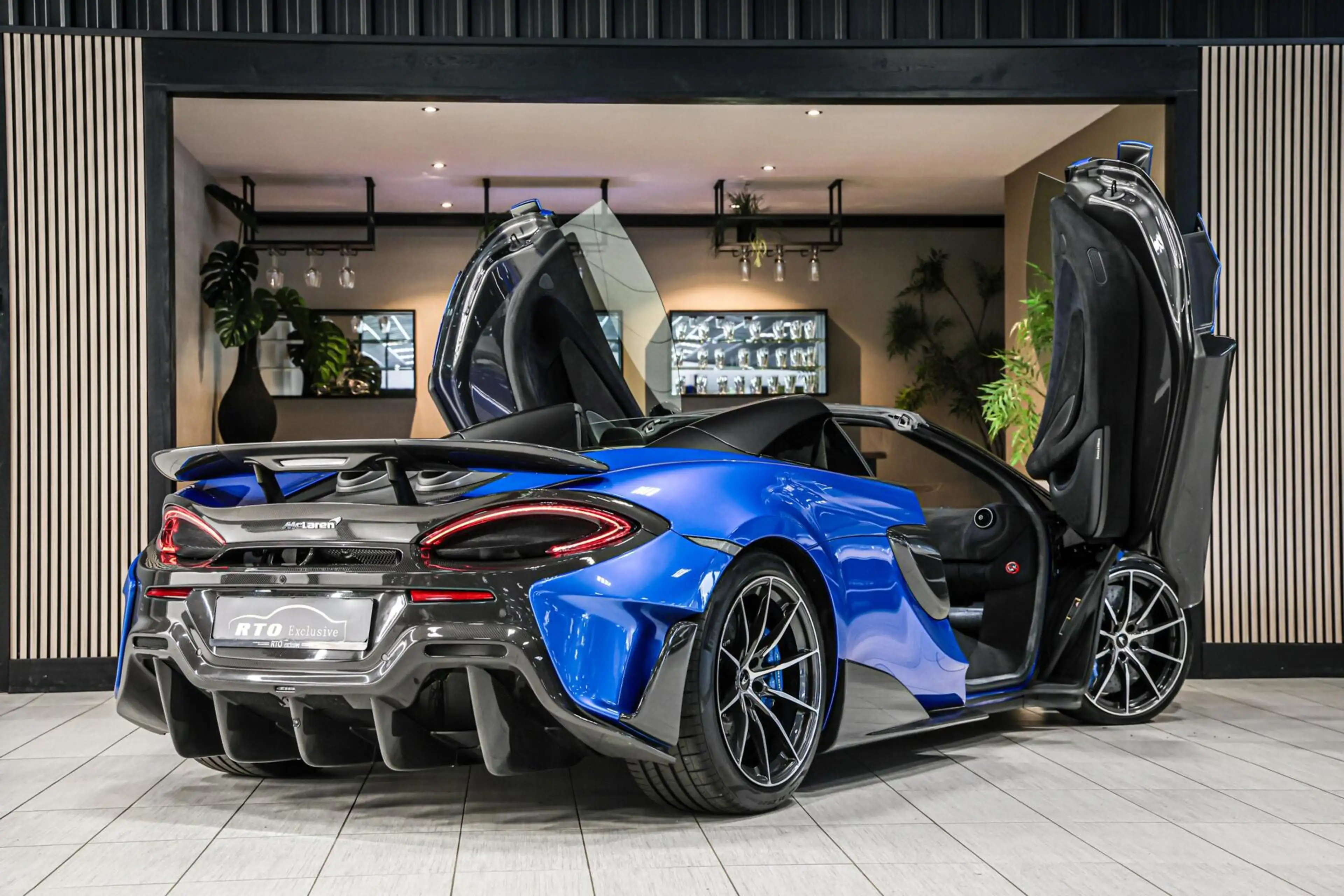 McLaren 600LT Spider 3.8 V8|Senna seats|PPF|Lift|Carbon|B&W — photo 10