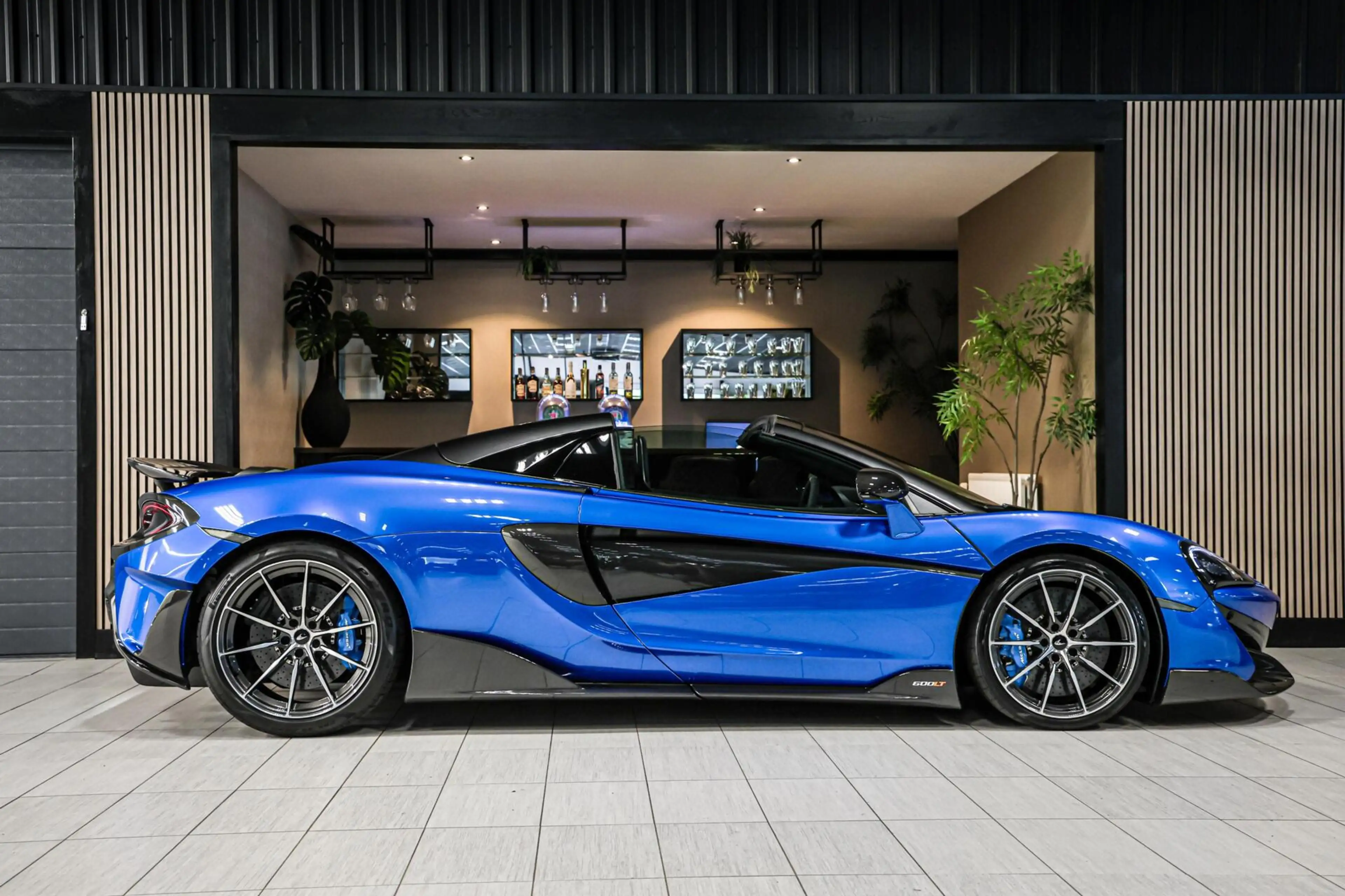 McLaren 600LT Spider 3.8 V8|Senna seats|PPF|Lift|Carbon|B&W — photo 7