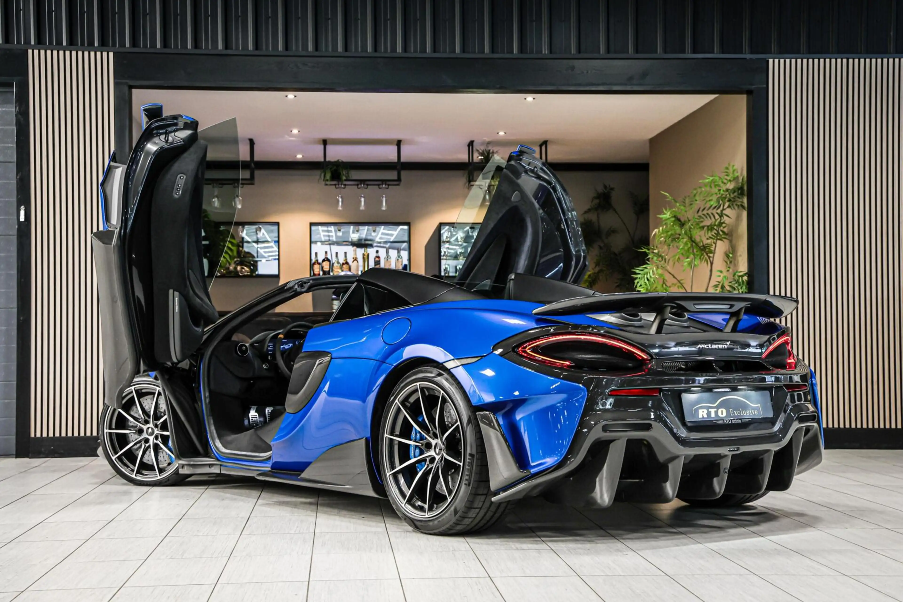 McLaren 600LT Spider 3.8 V8|Senna seats|PPF|Lift|Carbon|B&W — photo 9