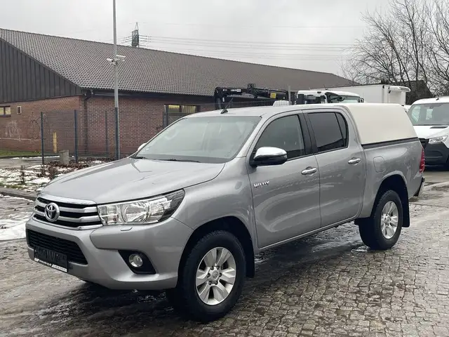 Toyota Hilux 2.4 Double Cab Comfort 4x4 *Klima*HARDTOP*