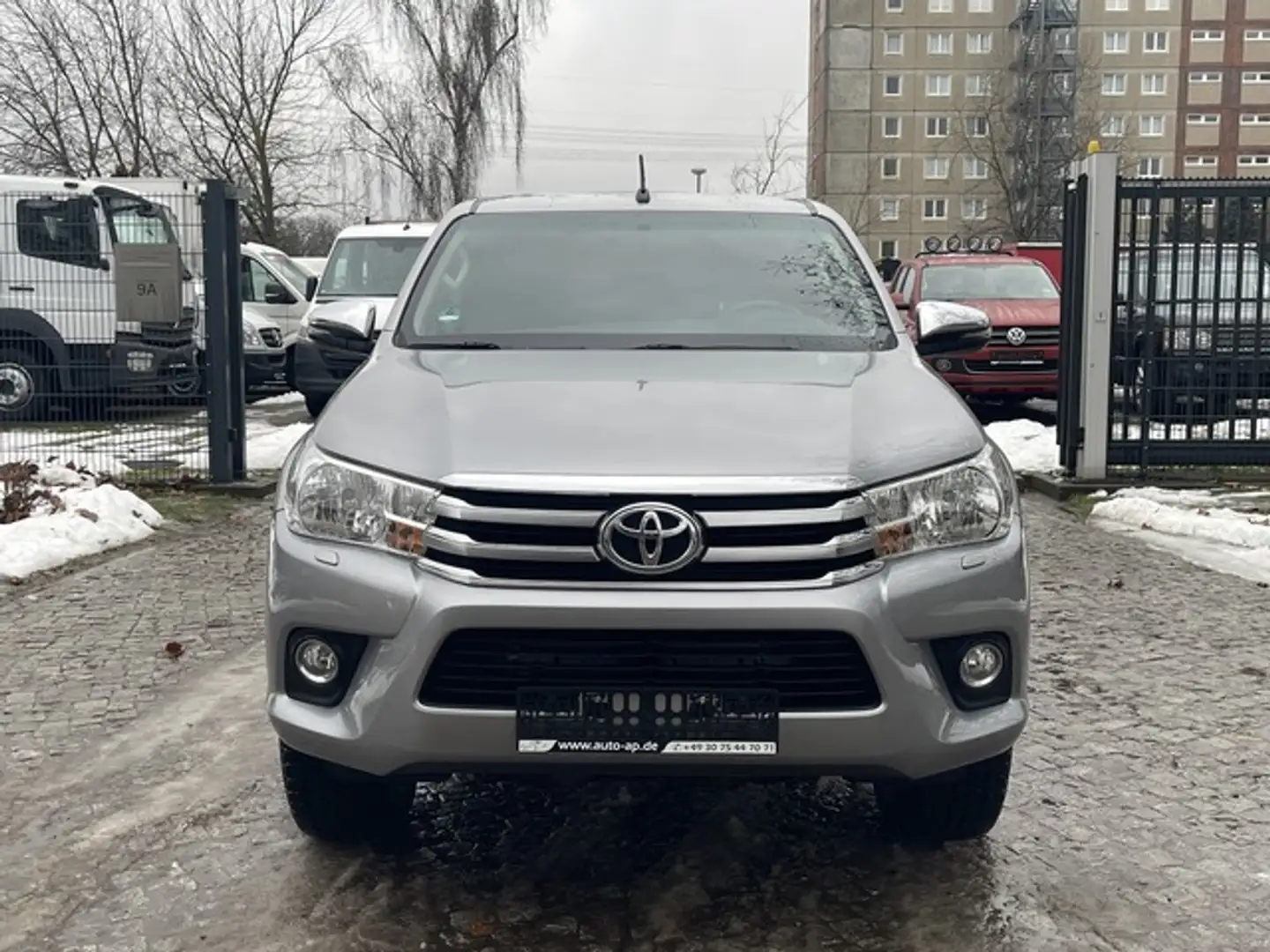Toyota Hilux 2.4 Double Cab Comfort 4x4 *Klima*HARDTOP* Gris - 2