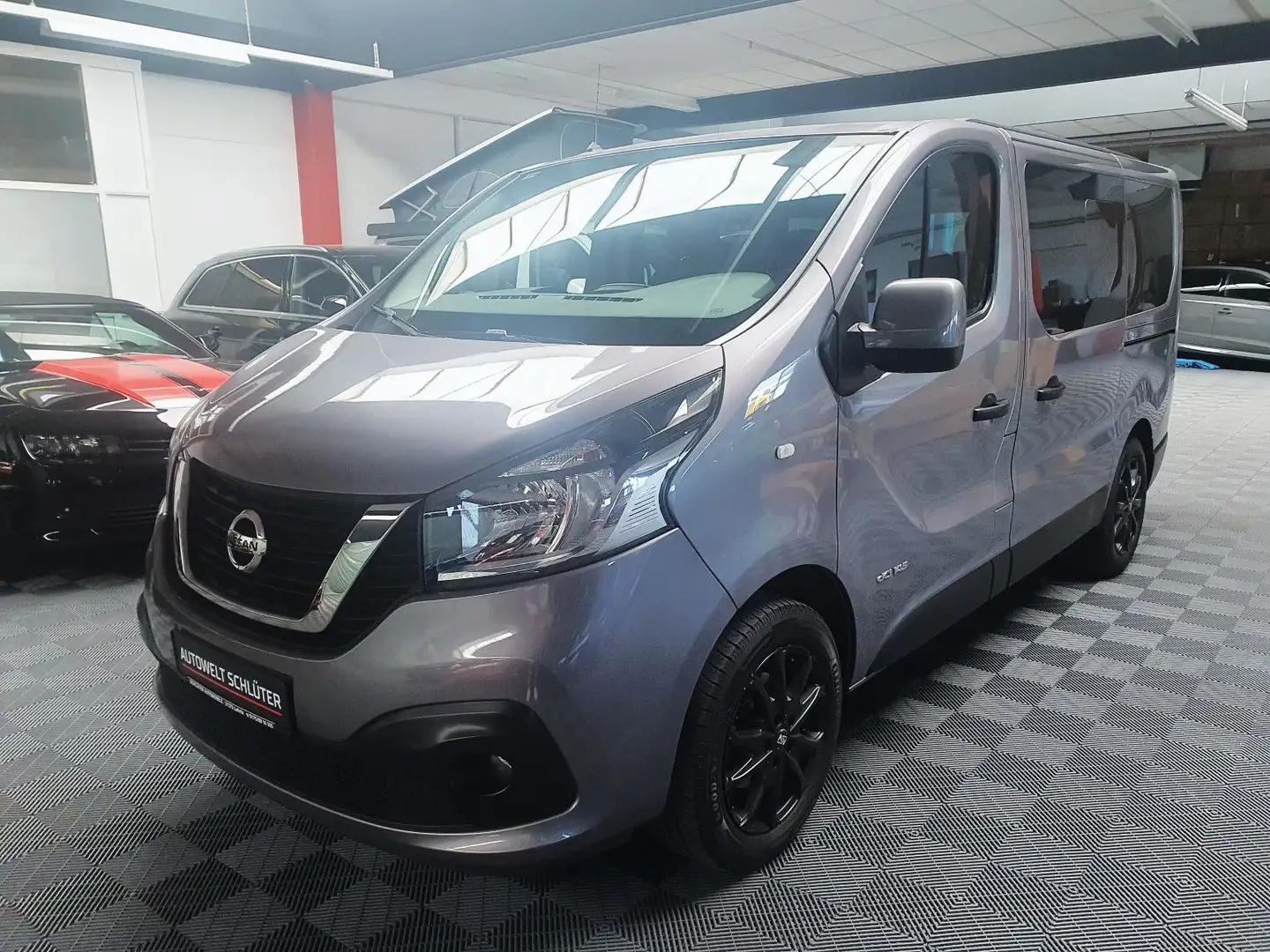 Nissan NV300 Kombi L1H1 2,9t Premium AHK*Navi*Standhz* Szary - 1