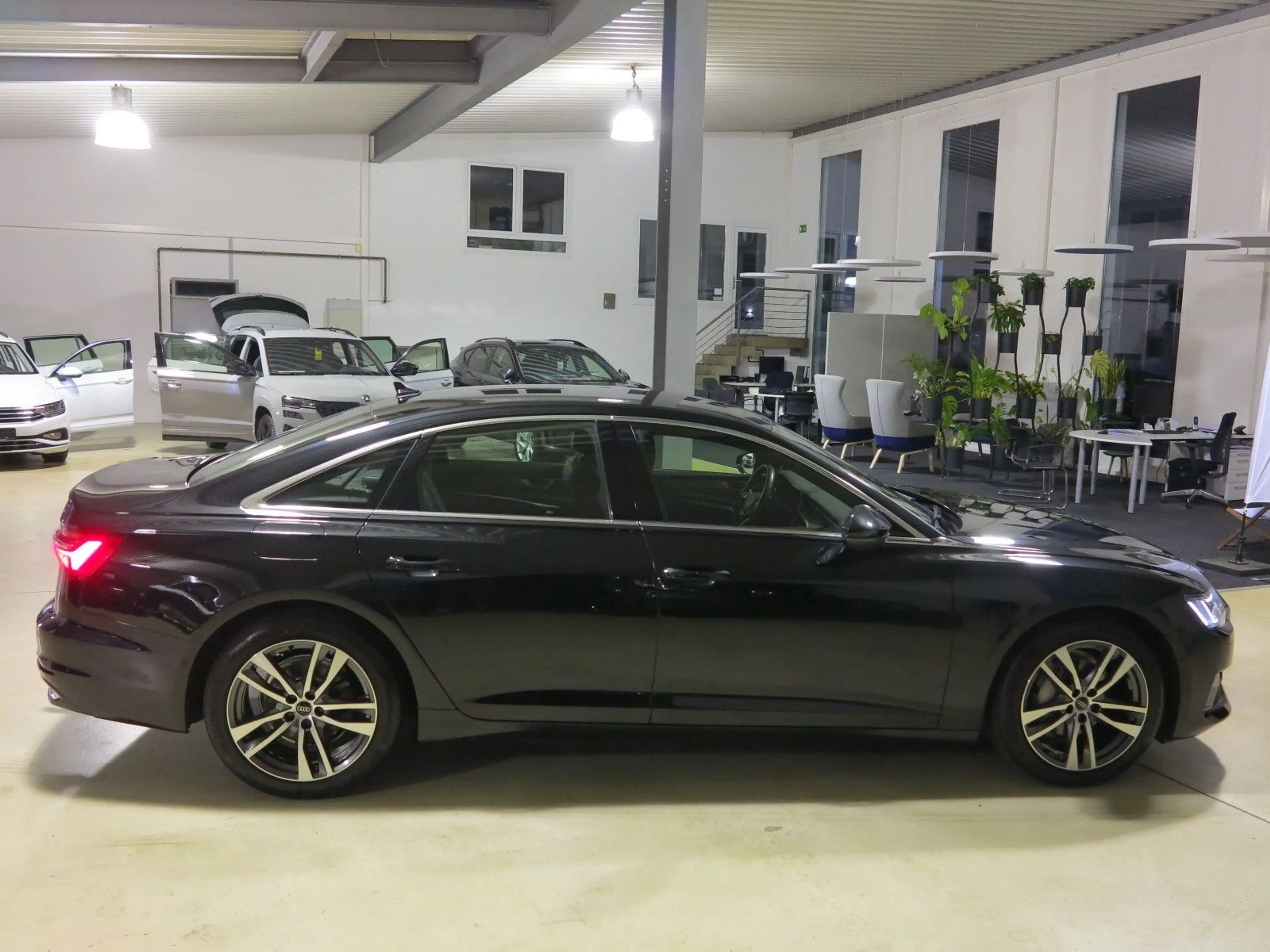 Audi A6 40 TDI2.0 SCR quattro S tronic sport AHK Navi — photo 13