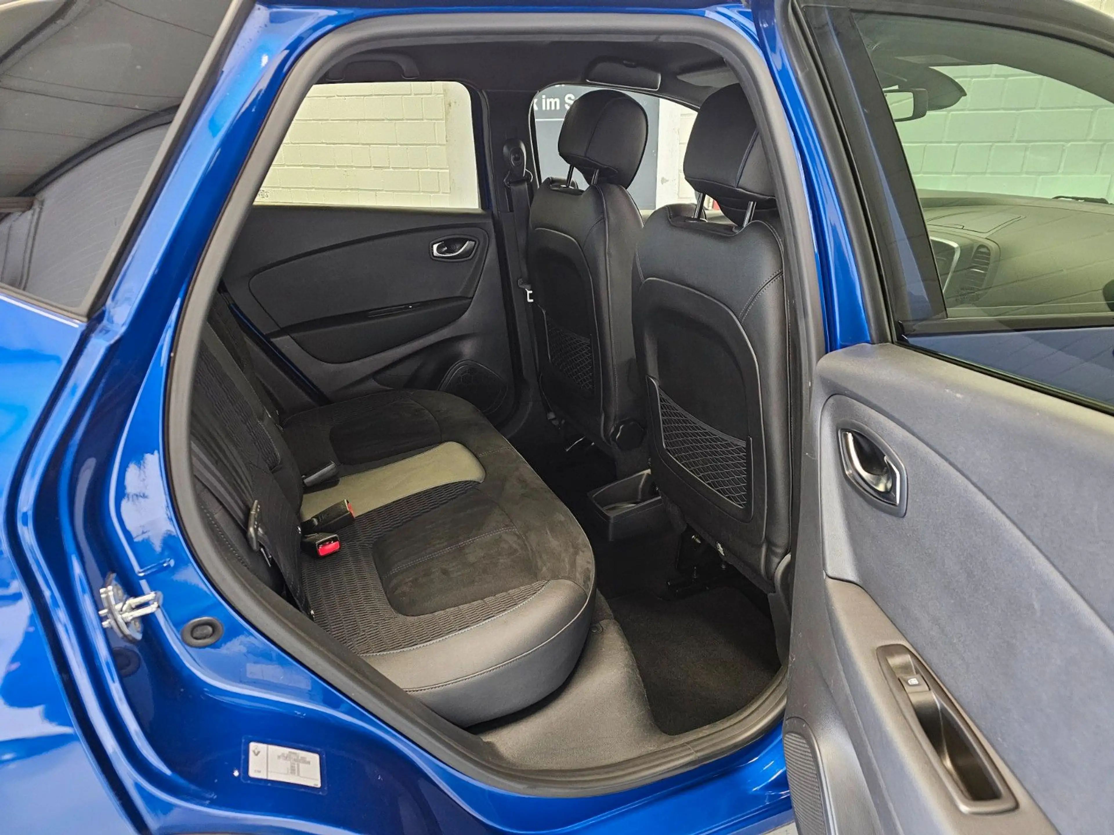 Renault Captur Version S + LED/AUTOMATIK/AHK/KAMERA/NAVI — photo 12