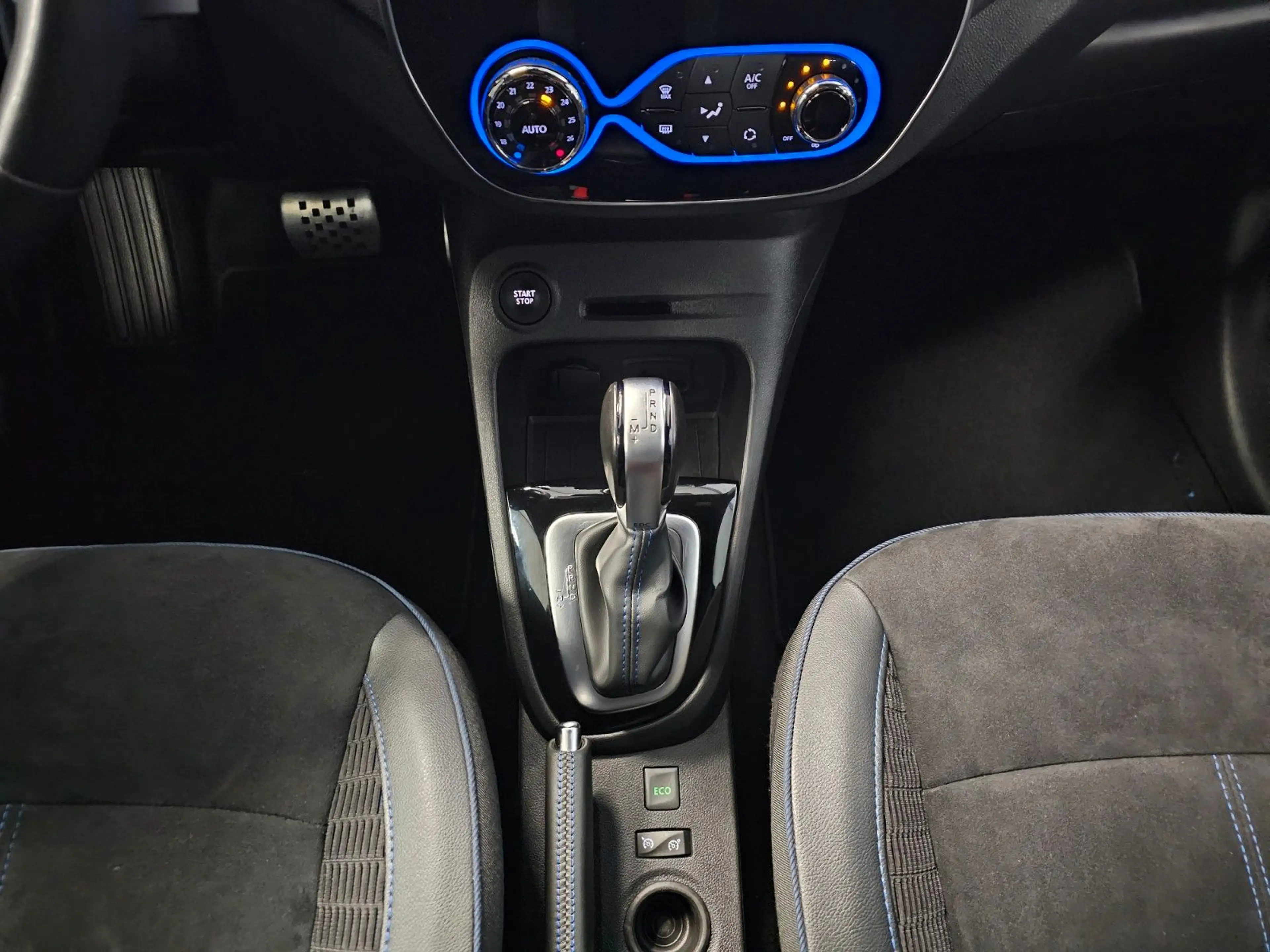 Renault Captur Version S + LED/AUTOMATIK/AHK/KAMERA/NAVI — photo 15