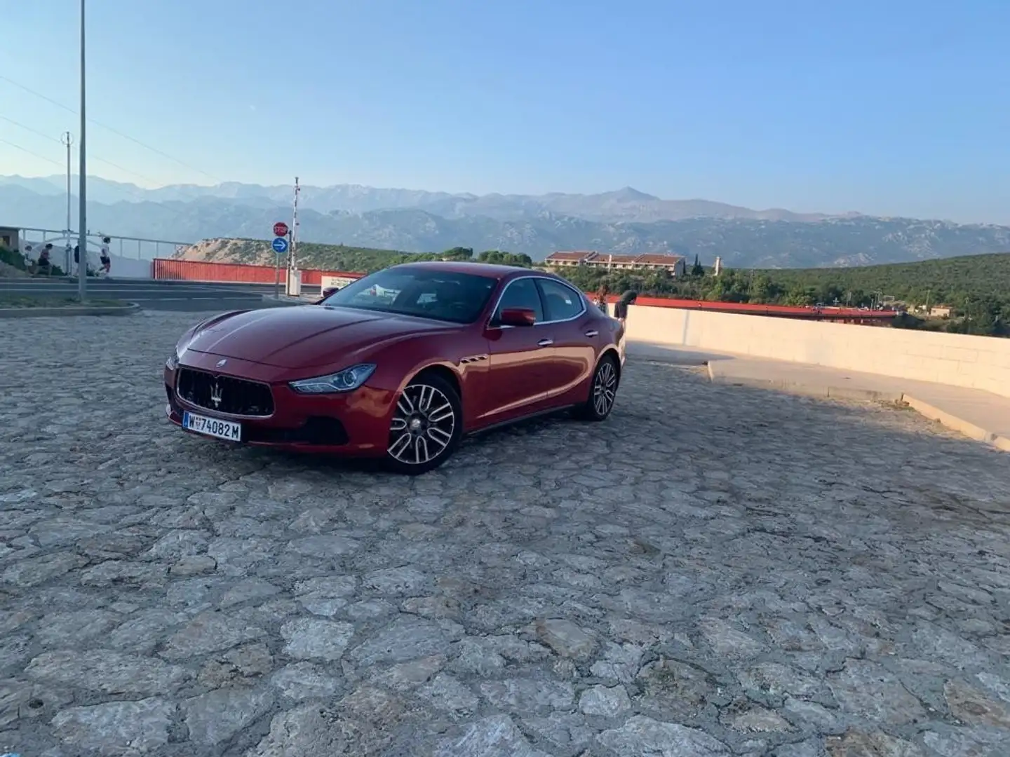 Maserati Ghibli Diesel Rot - 1