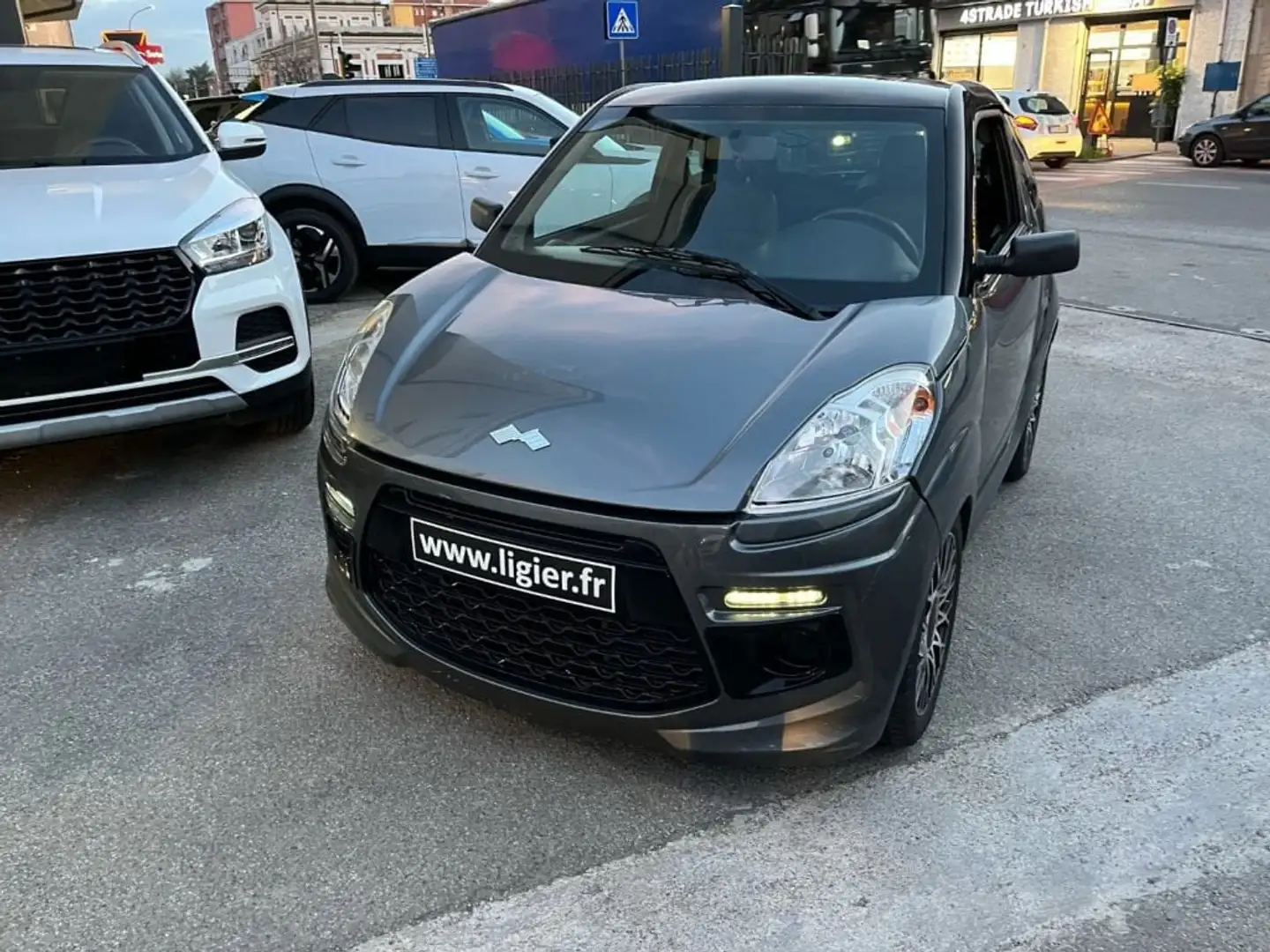 Ligier JS 50 50 DCI Revolution Club Gris - 1