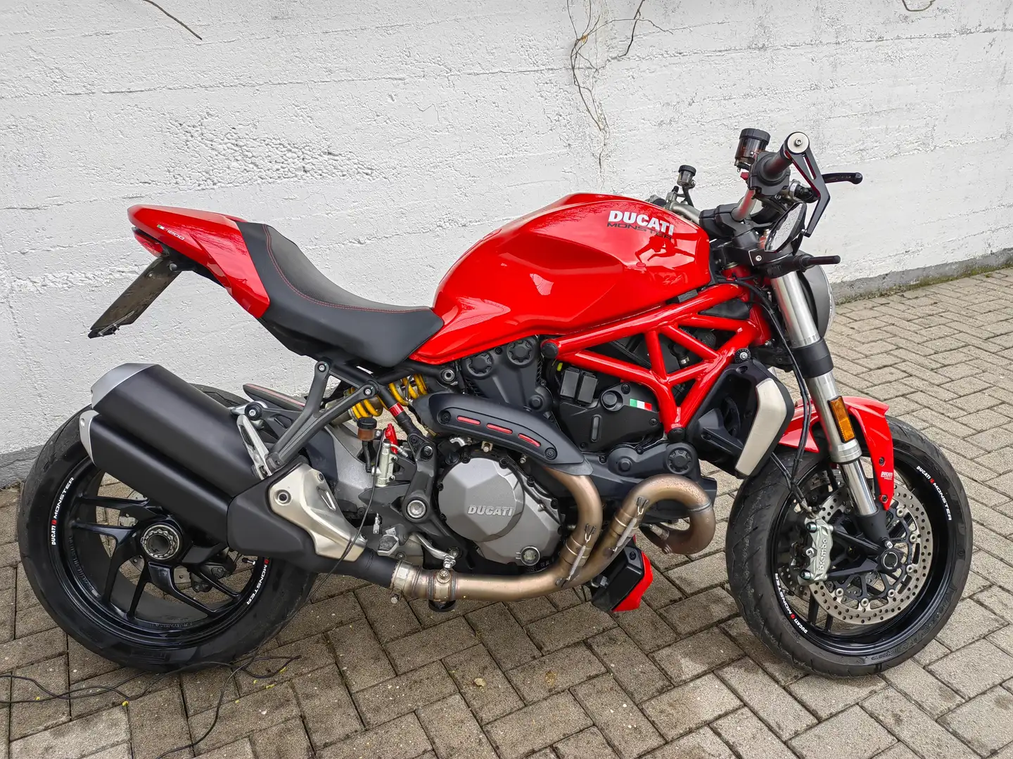 Ducati Monster 1200 Quickshifter Roşu - 1