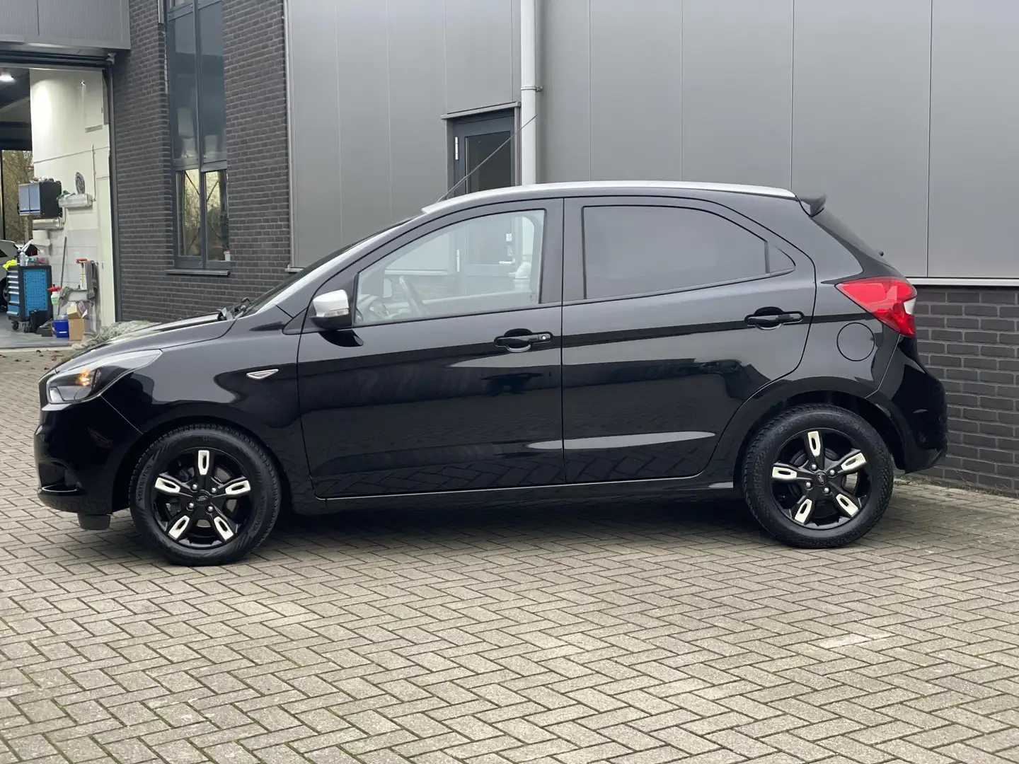 Ford Ka/Ka+ 1.2 Trend Ultimate Nero - 2