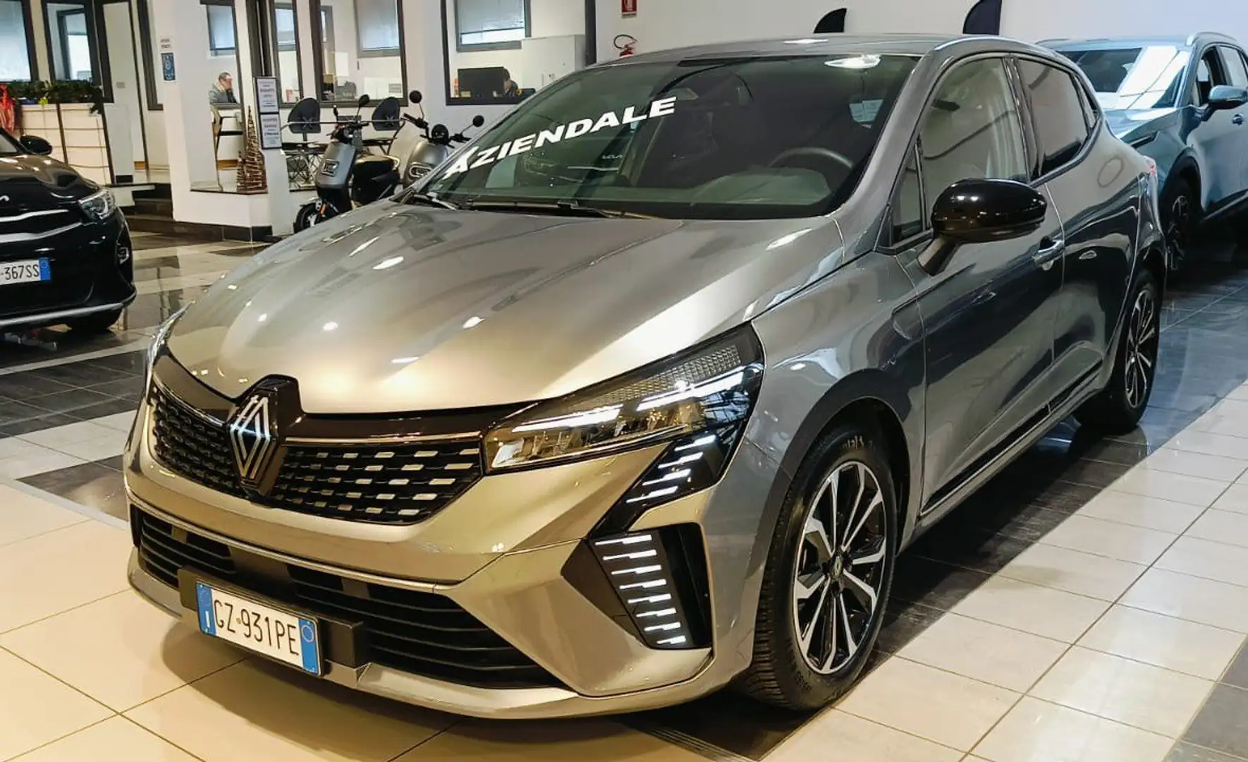 Renault Clio Clio TCe 90 CV 5 porte Techno Grigio - 1