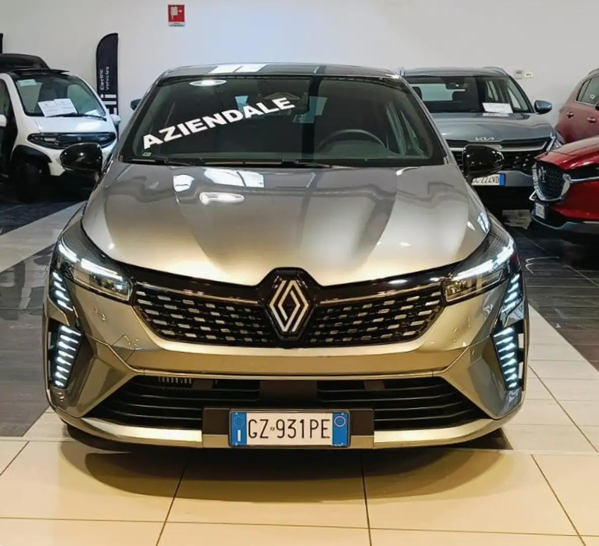 Renault Clio Clio TCe 90 CV 5 porte Techno Grigio - 2