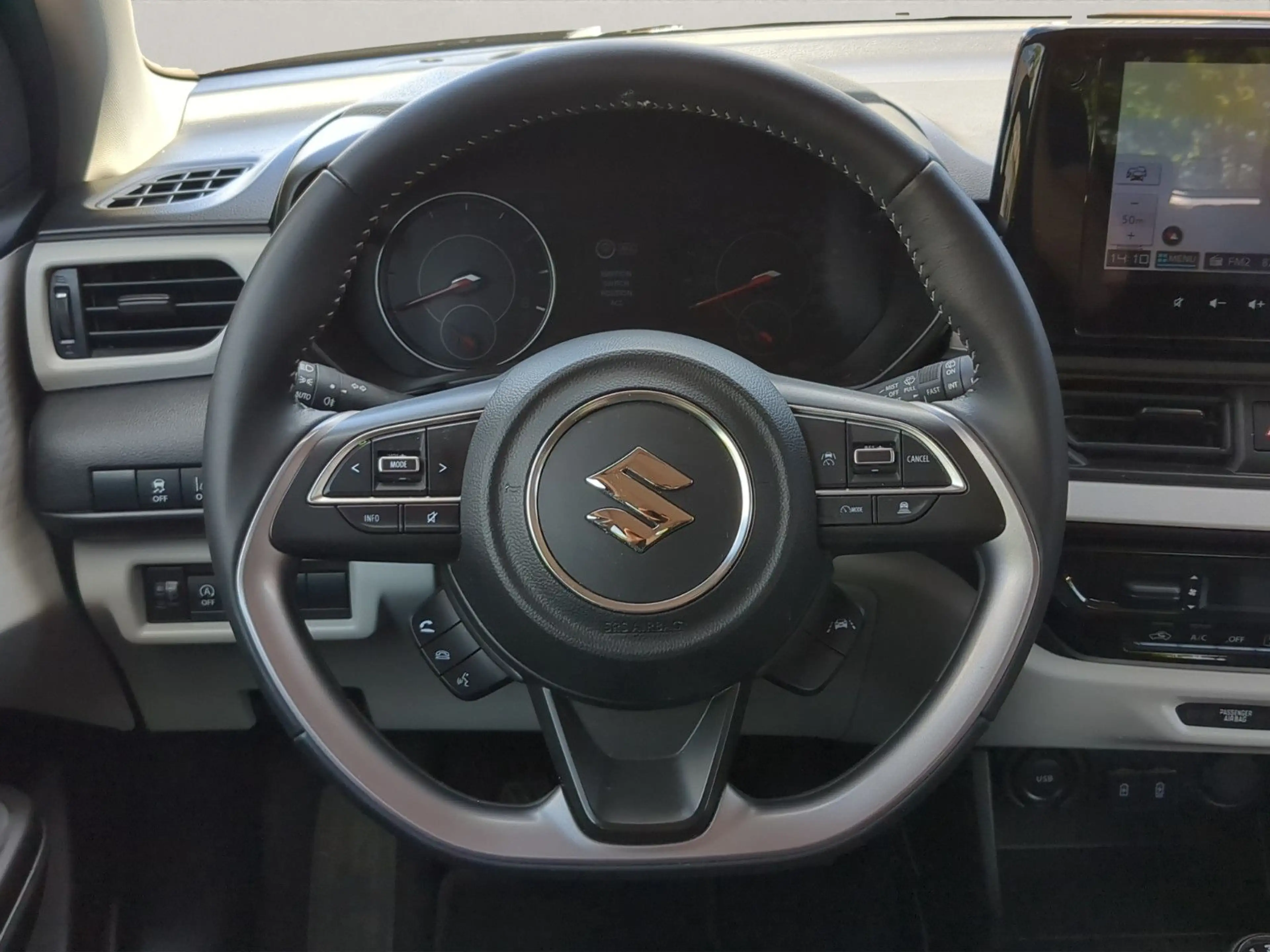 Suzuki Swift 1.2Hybrid Comfort+ SHZ RFK NAVI — photo 10