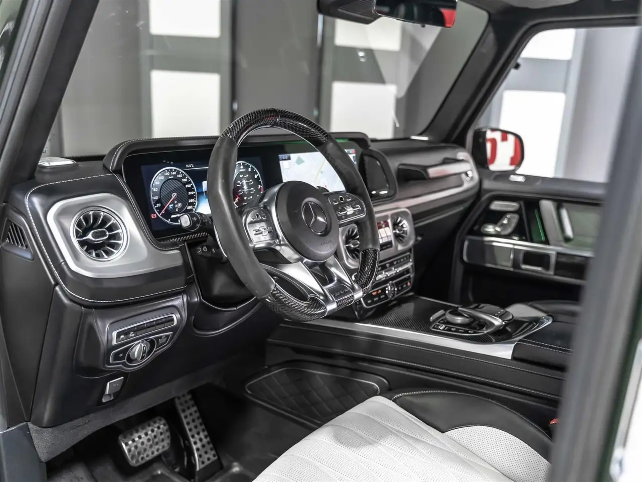 Mercedes-Benz G-Class снимка Mercedes-Benz G-Class