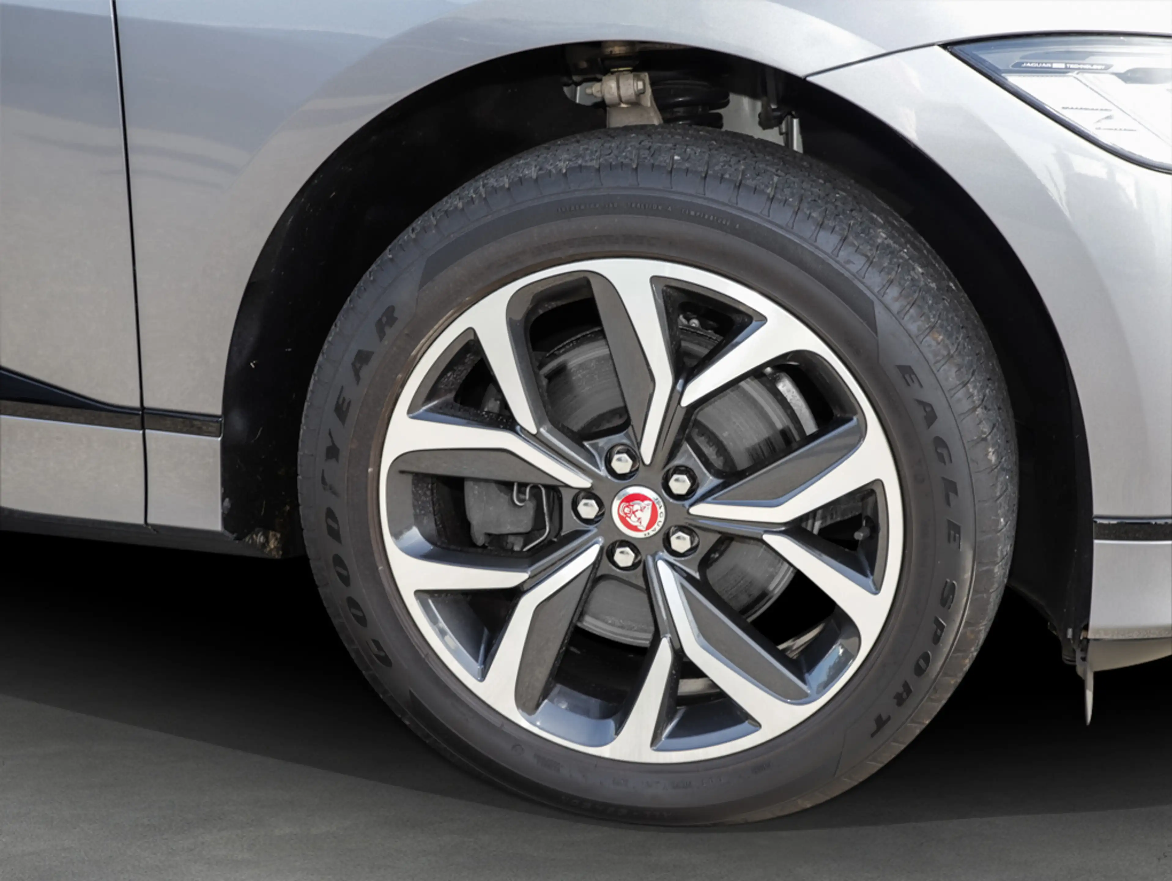 Jaguar I-Pace EV400 S Black Pano Winter LED el.Heck — photo 9