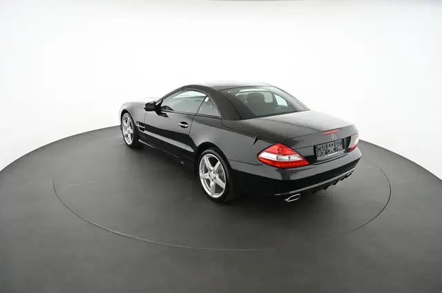 Mercedes-Benz SL view 21