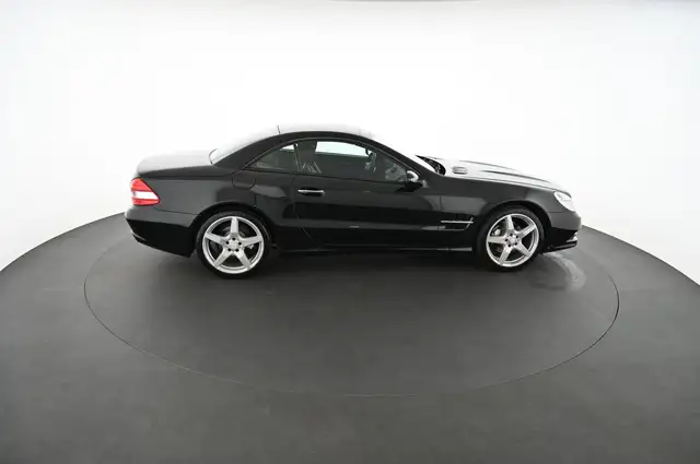 Mercedes-Benz SL view 18