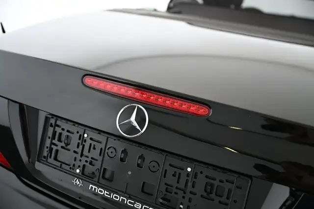 Mercedes-Benz SL view 25