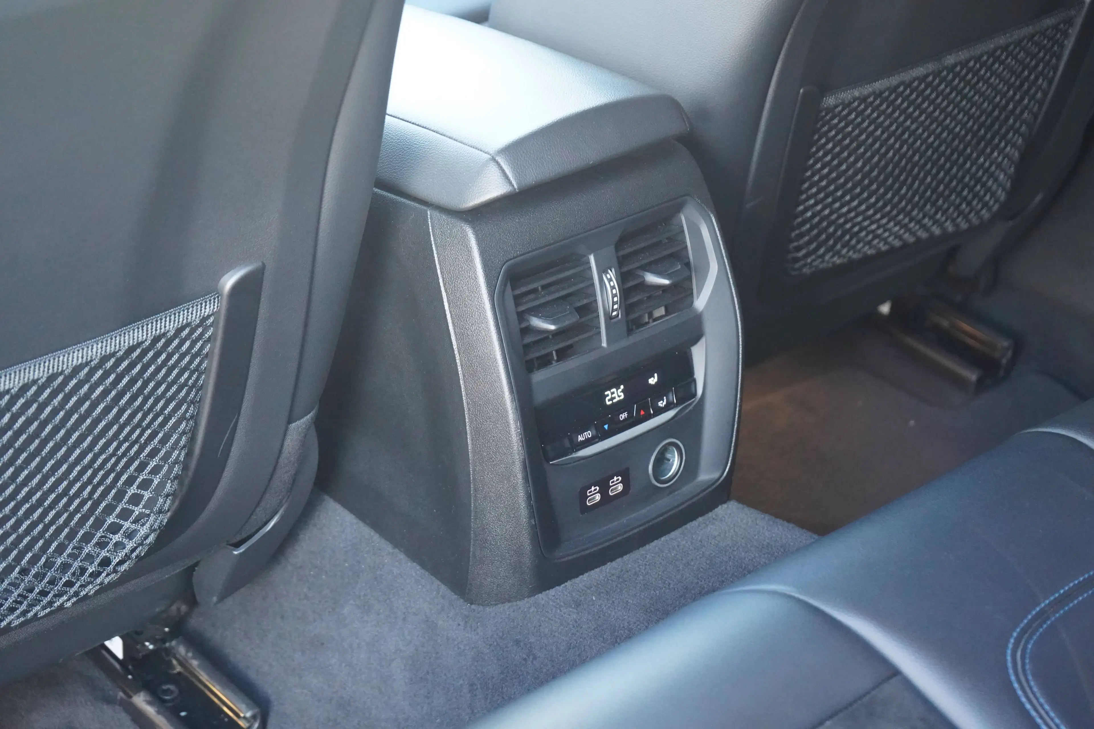 BMW 318 318 d M-Paket — photo 14
