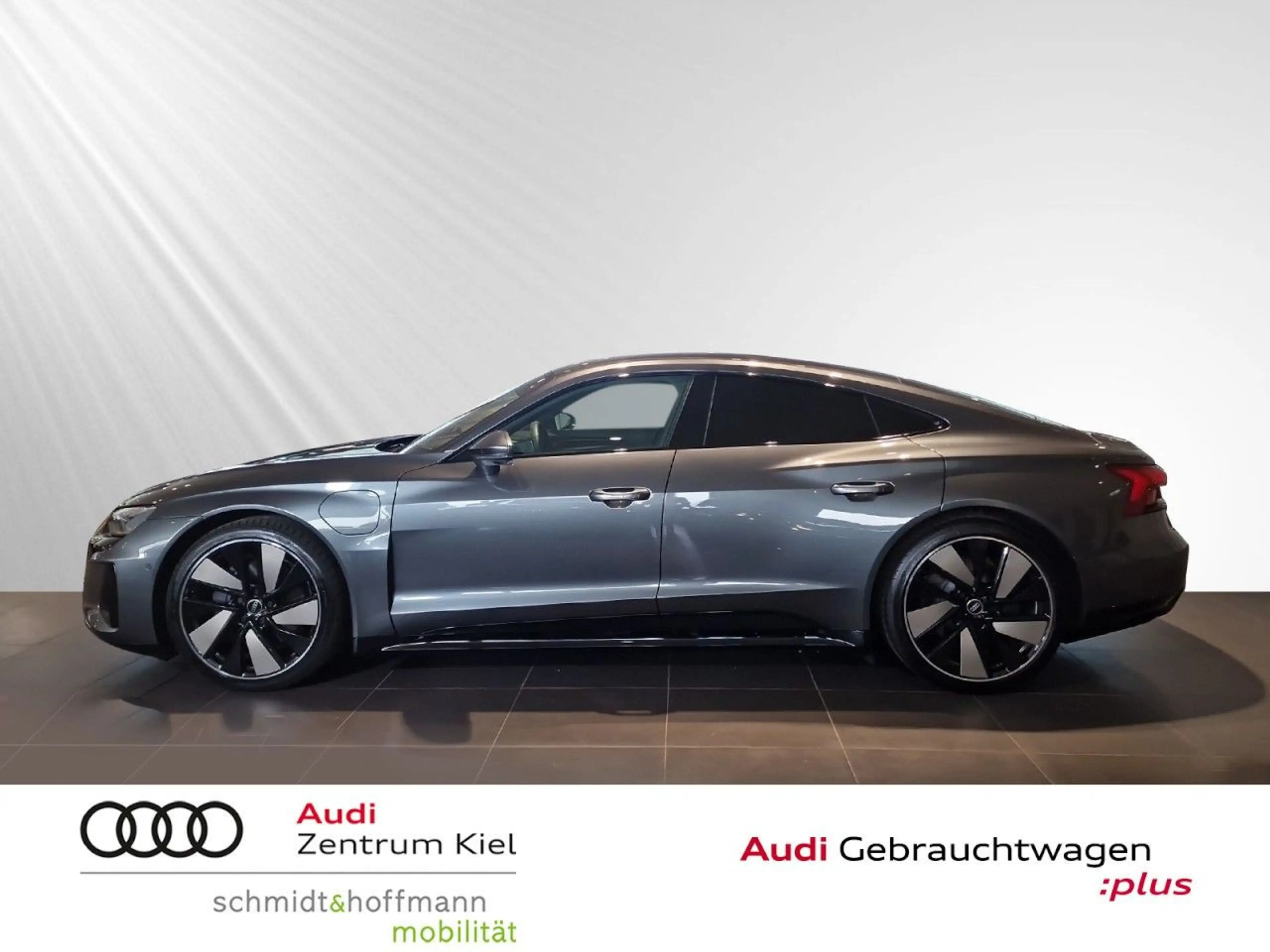 Audi e-tron GT quattro Matrix-LED Leder Panorama ACC Klima Navi — photo 4
