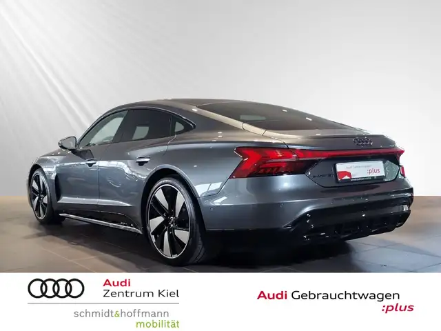 Audi E-Tron GT view 4