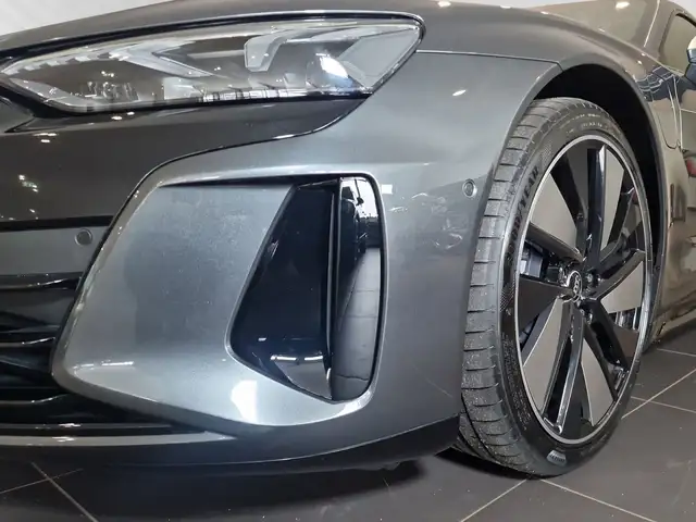 Audi E-Tron GT view 6