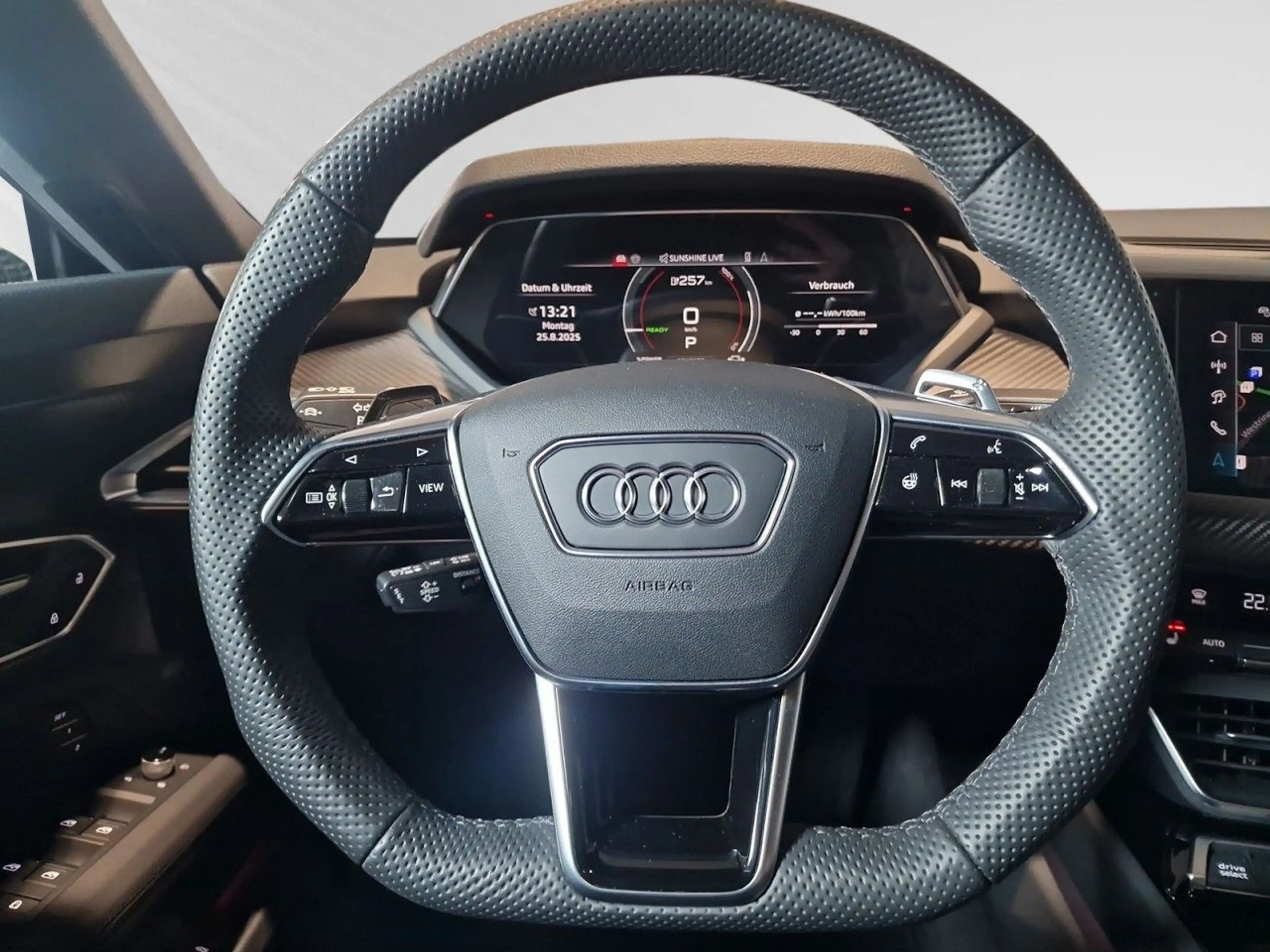 Audi e-tron GT quattro Matrix-LED Leder Panorama ACC Klima Navi — photo 14
