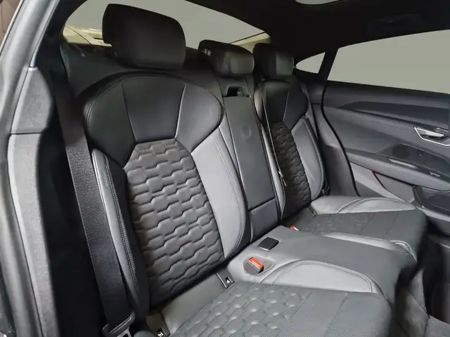 Audi E-Tron GT view 8