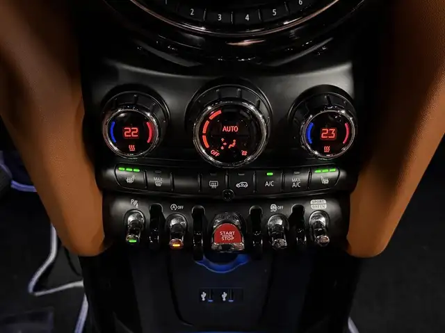 Mini Hatch view 15