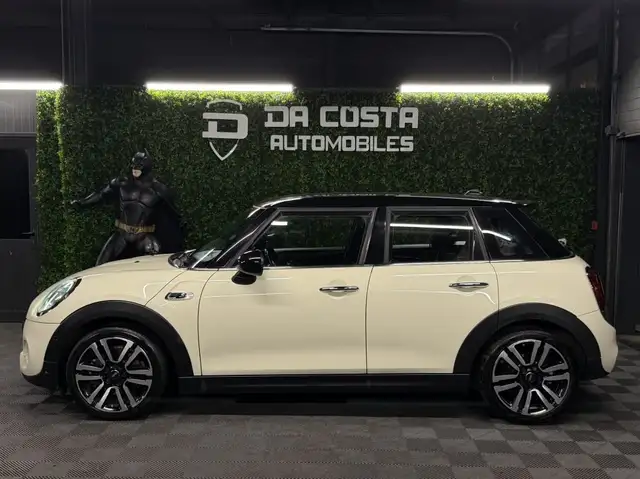 Mini Hatch view 7