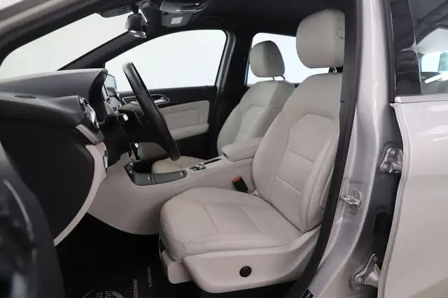 Mercedes-Benz B Class view 9