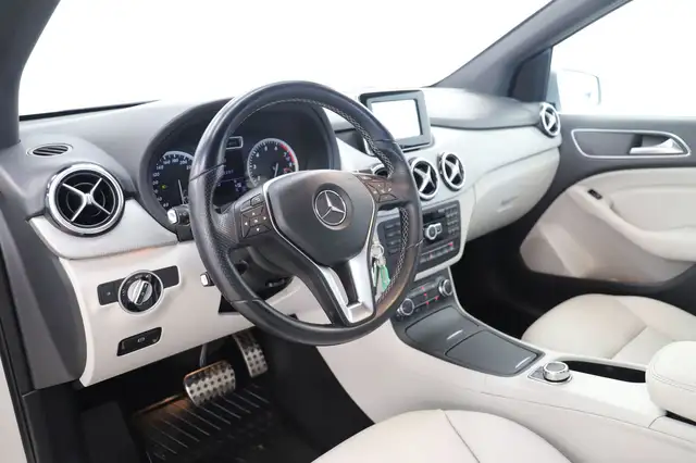 Mercedes-Benz B Class view 13