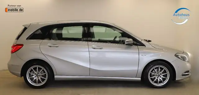 Mercedes-Benz B Class view 5